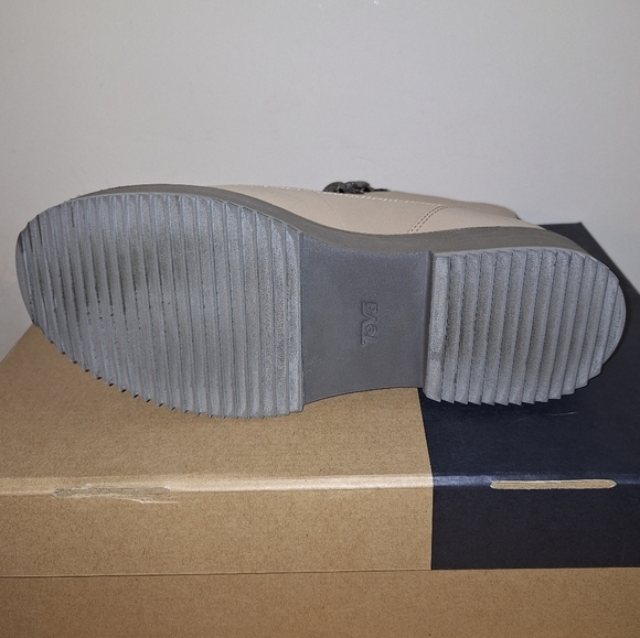 A pair of Teva W. Midform Boot 1123510/ SDDN in a ladies size 9 and 10. NWB - Picture 11 of 13